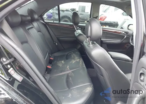 2004 Mercedes-Benz C 240 4Matic из США, поврежденный, VIN WDBRF81J74F451536